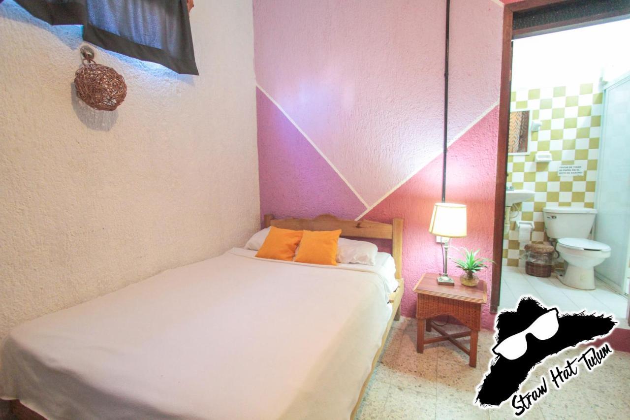 Straw Hat Hostel & Rooftop Bar تولوم المظهر الخارجي الصورة