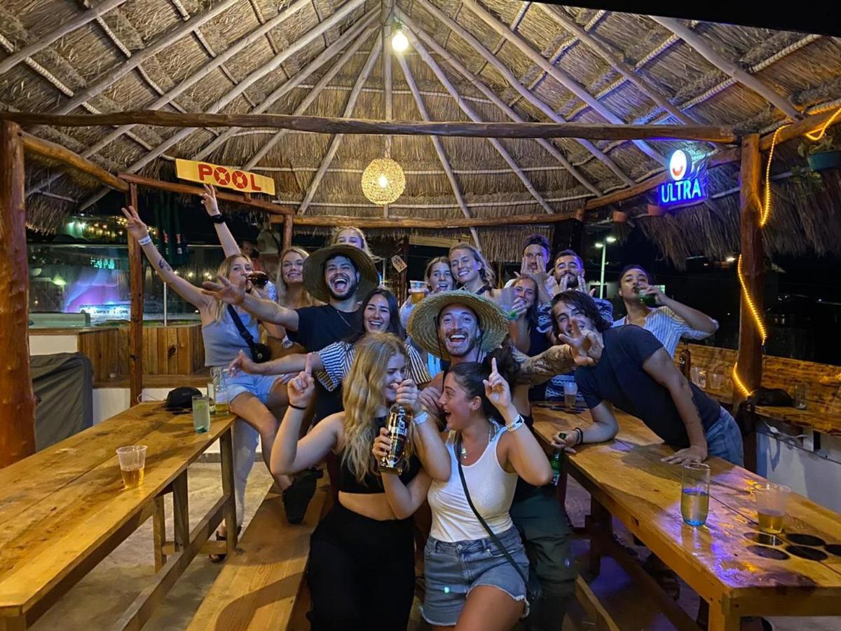 Straw Hat Hostel & Rooftop Bar تولوم المظهر الخارجي الصورة