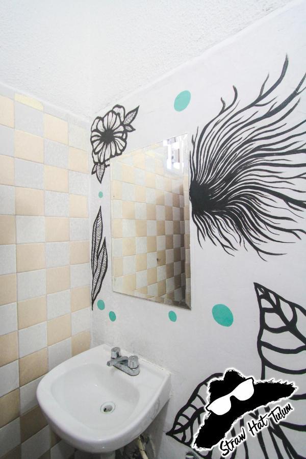 Straw Hat Hostel & Rooftop Bar تولوم المظهر الخارجي الصورة