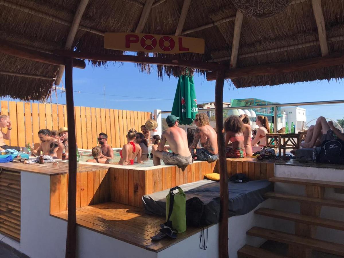 Straw Hat Hostel & Rooftop Bar تولوم المظهر الخارجي الصورة